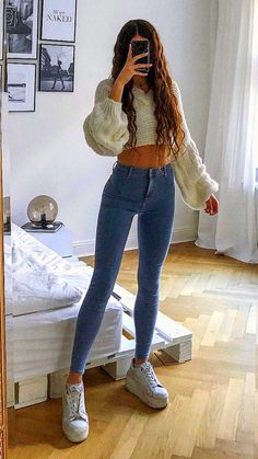 Tight Jeans Outfit Casual, Flare Jeans Outfit, Downtown Outfits, Bff Outfits, Jeans Outfit Casual, Classy Dress Outfits, Basic Outfits