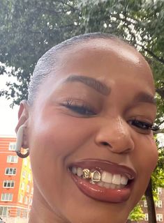 Star Grills Teeth, Grill Teeth Female, Cute Grills For Women, Grillz For Females, Open Face Grillz, Teeth Gems, Grillz Teeth, Xoxo Jewelry, Diamond Teeth