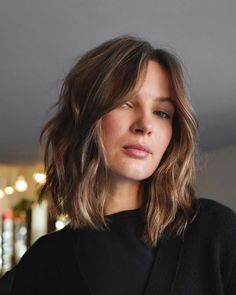 Lob Haircut Layered, Shaggy Bob Haircut, Bob Haircut With Bangs, Lob Haircut, Long Bob Hairstyles, Trending Haircuts, Haircuts With Bangs, Shoulder Length Hair, Medium Length Hair Cuts