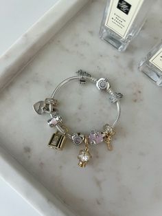 #gold#silver#jewlery#pandora#pandoracharmbracelets#pandoracharm#charms#charmbracelet Colar Tiffany E Co, Diary Of A Model, Minimal Glam, Girl Pink Aesthetic, Vogue Beauty Secrets, Girly Flowers, Gossip Girl Blair Waldorf, Aesthetic Soft Girl