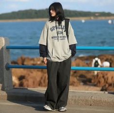 Tomboy Winter Outfits Casual, Tomboy Outfits Japanese, Formal Baggy Outfit, Tomboy Outfits Fall, Baggy Asian Fashion, Chinese Tomboy Outfits, Douyin Tomboy Outfits, Baggy Tomboy Outfits, Grunge Tomboy Outfits