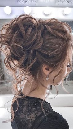 Summer Wedding Hairstyles, Hair 4c, Romantic Updo, Messy Updo, Elegant Wedding Hair, Hairstyles For Medium Length Hair Easy, Hair Prom, Bridesmaid Hair Updo