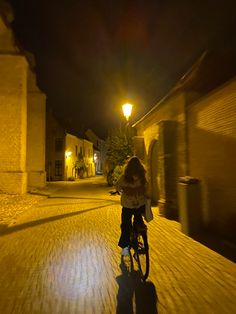 Bike Riding At Night, Biking At Night, Saffron A Kent, Life In Paris, Bike Aesthetic, Night Rain, Night Biking