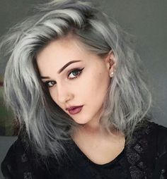 grey blue long bob cute messy grunge makeup Gray Hair Pale Skin, Dimensional Highlights, Charcoal Hair, Witchy Hair, Granny Hair, Hair Silver, Silver Grey Hair, Permanent Hair Dye, Grey Hair Color