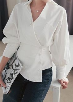 495dabfd0ca768a3c3abd672079f48b6desc45591554ri Balloon Sleeve Shirt, Woman In White, Sewing Clothes Women, Trendy Tops For Women, White Long Sleeve Blouse, Turndown Collar, Ladies Dress Design