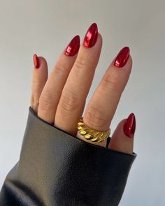 Red Crome Nails Design, Nails Red Chrome, Metallic Nail Ideas, Chrome Red Nails, Red Sparkly Nails, Red Chrome Nails, Festive Nails, Red Chrome, Metallic Nail