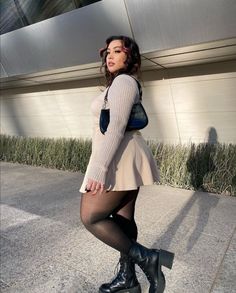 Birthday Outfits Winter Plus Size, Midsize Fashion Night Out, Outfit Inspo Aesthetic Winter Plus Size, Crochet Midsize, Chubby Girl Outfits Winter, Plus Size Coquette Aesthetic, Curvy Skirt Outfits, Winter Outfits For Chubby Girls