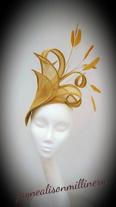 Gold Fascinator, Wedding Fascinator, Mother of the Bride hat, Royal Ascot Fascinator, Kentucky Derby Hat, Ladies Day Headpiece, Gold Hat Topi Vintage, Yellow Fascinator, Gold Fascinator, Fascinator Hats Diy, Mother Of The Bride Hats, Fascinator Wedding, Sinamay Hats, Couture Hats, Bride Outfits