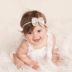 1st Birthday Girl Decorations, Baby Milestones Pictures, Baby Photoshoot Ideas, Girl Headbands, 1st Birthday Girl, Bow Headbands