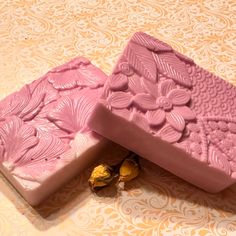 Lilac & Dewy Driftwood Handmade Barsoap High Quality Elegant Fragrance One Of A Kind Fancy Soap, Beautiful Bars, Shea Butter Soap, Handmade Soaps, Color Purple, Shea Butter, Scrubs, Decoupage, Lilac