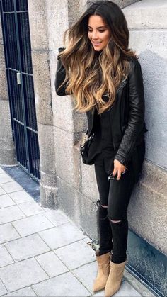 Trendy Fall Hair Color 2023, Trendy Fall Hair Color, 2023 Hair, Outfits 2000s, Future Mommy, Modesty Fashion, Beautiful Curls, Famous Models, Fall Hair Color