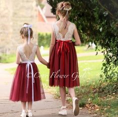 Bridesmaid Dress Burgundy, Classic Bohemian Style, Dark Red Bridesmaid Dresses, Red Flower Girl, Burgundy Flower Girl Dress, Red Flower Girl Dresses, Red Wedding Theme, Girls Bridesmaid Dresses, Average Body