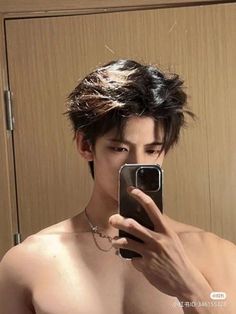 Men Korean Hairstyle, Korean Male Hairstyle Short, Korean Hairstyle Men, Korean Haircut Medium, Short Slicked Back Hair, Korean Haircuts, Brown Hair Male, Haircut Korean, Hair Korean