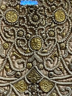 Luxury Gold Embroidered Fabric With Dabka Work, Luxury Handwork Embroidered Gold Fabric, Luxury Traditional Gold Embroidered Fabric, Traditional Gold Embroidered Fabric With Intricate Details, Luxury Beaded Gold Embroidered Fabric, Dresses Indian, Designer Dresses Indian, Designer Dresses