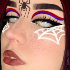 Spiderman Eye Makeup, Marvel Makeup Looks, Spiderman Makeup Looks, Anime Makeup Tutorial, Superhero Makeup, Spiderman Makeup, Makeup Routine Guide, Crazy Eye Makeup, Halloween Glam