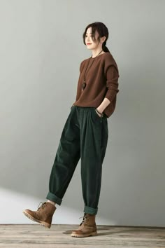 Oversized Wide Leg Harem Pants For Fall, Baggy Corduroy Pants For Fall, Relaxed Fit Harem Pants For Fall, Outfit Tomboy, Tomboy Outfit, Tomboy Femme, Harem Pants Women, Pants Elastic Waist