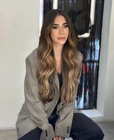 Classy Casual Outfits, Sleek Hairstyles, How To Make Hair, Hair Dos, Ombre Hair, Balayage Hair, Dark Hair