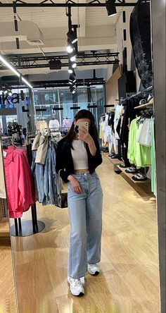 College Outfit Inspo Summer, Photo Day Outfit School, Ig Mirror Selfie, Ootd Poses Instagram, Simple Outfit Ideas For School, Casual College Outfits Summer, Aesthetic College Outfits, College Outfits Summer Casual, Looks Pinterest