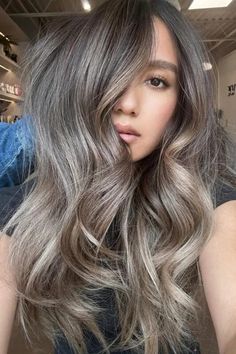 25+ Gorgeous Brunette Balayage Ideas Top Copy NOW - Flo's Blog Brown Hair With Ashy Balayage, Dimension Balayage, Brunette Looks, Balayage On Brown Hair, Blended Highlights, Natural Golden Blonde, Brunette Tones, Ashy Balayage, Brown Hair Ideas