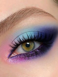 Glam Eyeshadow Looks For Blue Eyes, Circo Loco Palette, Multi Color Makeup Look, Pastel Makeup Ideas, Circo Loco Palette Looks, Colourpop Aurora Struck Looks, Magic Makeup Looks, Natasha Denona Pastel Palette, Natasha Denona Pastel Palette Looks