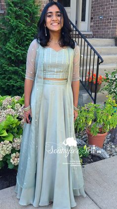 Long Skirt Top Designs, Onam Outfits, Long Skirt And Top, Simple Frock Design, Function Dresses, Simple Lehenga, Long Frock Designs, Gown Party Wear