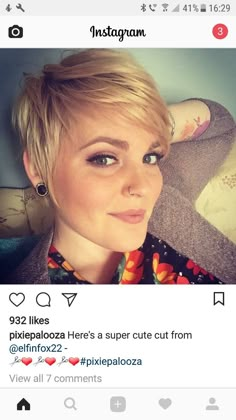 layers and long pointy sideburns Pixie With Sideburns, Stacked Haircuts, Short Hair Pixie Cuts, Mom Hairstyles, Hair Envy, Short Hair Cuts For Women