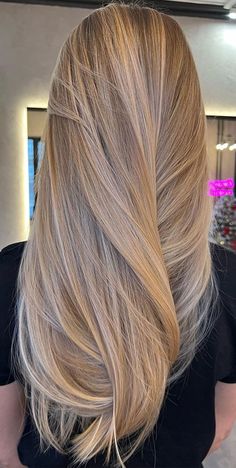 Hair Inspo Dark Blonde, Dark Blonde Hair With Light Highlights, Blonde For Hazel Eyes, Hair Colour Ideas Natural, Winter Wheat Hair Color, Highlight Dirty Blonde Hair, Mousey Blonde Hair With Highlights, Blonde Hair Ideas For Winter, Dark Blonde With Blonde Highlights