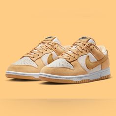 Nike Gold Dunks Sz 11.5 Women’s Nwb Packaging Accessories, Dunk Low Nike, Nike Gold, 95 Nike, Adidas Spezial, Nike Dunk High, Air Jordan 3, Jordan 13, Nike Air Max 95