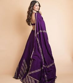 Alia Bhatt Purple Lehenga, Black Traditional Outfit, Alia Bhatt Lehenga, Purple Lehenga, Indian Outfits Lehenga, Wedding Lehenga Designs, Hina Khan, Bollywood Lehenga, Traditional Outfit