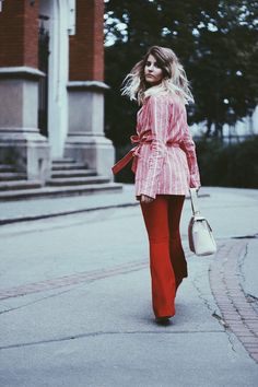 Red Bell Bottoms, Red Outfit, Fashion 2018, Flares Pants, Fashion Blogger, Outfit Ideas, Boho Fashion, Festival Outfit,