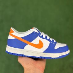 Nike Dunk Low Knicks Size 6.5y Ds Nike Custom Sneakers, Nike Air Max Kids, Nike Kyrie 3, Sneaker Ideas, Black Nike Air Max, Red Basketball Shoes, Nike Air Max 200, Boys Basketball Shoes, Nike Air Jordan 6