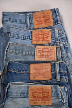 Jeans Levi’s, Levi’s Aesthetic, Vintage Levis Jeans Outfit, Levi's Aesthetic, Denim Upcycle Diy, Levis Branding, Levis Jeans Men, Levis Vintage Jeans