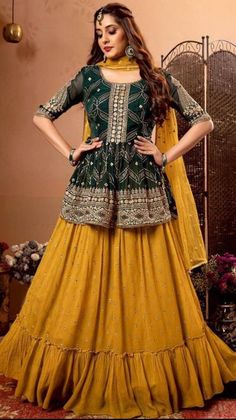 Haldi Dress Ideas, Mehandi Function, Maxi Dress Styles, Long Skirt Top Designs, Haldi Outfit, Long Frock Designs