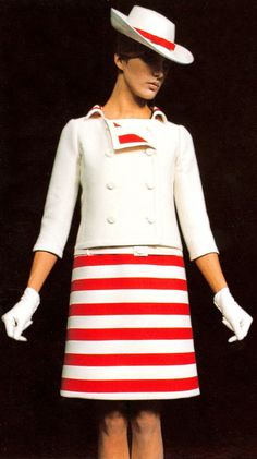 Courrèges photo Willy Rizzo 1965 Chic Holiday Outfits, Vintage Outfits 60s, 1960s Dresses, Robes Vintage, Chic Holiday