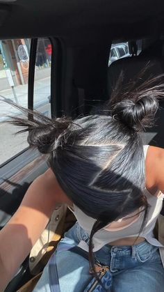 Space Bun Hairstyles, Space Bun, Rave Hair, Y2k Hairstyles, Space Buns, Women's Hairstyles, Hair Stylies, Work Hairstyles