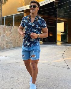 Gay Men Fashion, Mens Dress Outfits, Mens Shorts Outfits, Trendy Mens Fashion