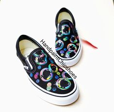 Hand painted Bubbles black Vans. All Items are100% hand painted. The colours are water-proof and permanent.  When you place an order please allow 2-4 weeks in process to be completed and shipped out.  Please leave your phone number in personalization box or message me as it require by DHL. You can change the pattern, colour, enter the name or customize what ever design as you like, only send me a message or the picture. Suggest hand washed with soft brush and mild detergent. ❤ Love to create uni Hand Painted Vans Custom, Painted Black Vans, Painted Bubbles, Vans Painted Shoes Ideas, Bubble Shoes, Custom Slip On Vans, Painted Shoes Diy, White Slip On Sneakers, Painted Canvas Shoes