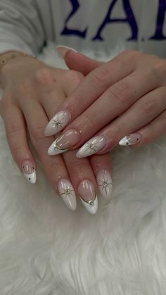 Cute Nail Designs For Graduation, White Asian Nails, White Gel Nails With Design Simple, Nail Ideas Cute Design, Christmas Subtle Nails, Gem Design Nails, Pretty Gel Nail Ideas, New Years Nail Art Designs, Winter French Tips Nails