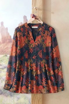 Falling Foliage Blouse Tunic For Women, Shirt For Women Stylish, Western Tops For Women, Salwar Design, Stylish Tunic Tops, Cotton Tops Designs, Frock Designs, Muslimah Outfit, Blouse Casual Fashion