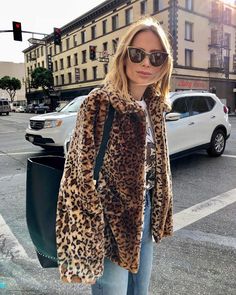 Travel Outfit Ideas #style #ootd Holiday Travel Outfit, Interior Boho, Travel Clothes Women, Leopard Print Jacket, Looks Street Style, Mode Inspo, Looks Chic