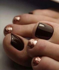 Shellac Pedicure, Fall Toe Nails, Simple Toe Nails, Pretty Fingers, Neat Nails, Pedicure Designs Toenails, French Pedicure, Pedicure Ideas