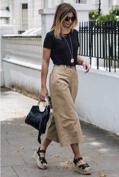 Summer Work Outfits Curvy, Street Style Summer Casual, Smart Casual Women, Smart Casual Work Outfit, Casual Work Outfits Women, Office Casual Outfit, Office Outfits Women