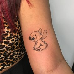 Tatuagem delicada Rick And Morty Tattoo Ideas, Memorial Tattoo Quotes, Rick And Morty Tattoo, Writing Tattoos, Memorial Tattoo, Tattoo Feminina, Disney Tattoos, Matching Tattoos