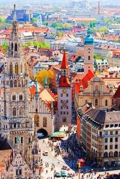 Colorful Munich, Germany #InspiredBy #joingermantradition #germany25reunified Incredible Pictures, Traveling Ideas, Europa Park, Magic Places, European Cities, Voyage Europe, Urban Sketchers, Destination Voyage, Munich Germany