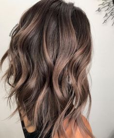 Lowlights In Medium Brown Hair, Brown Balayage Fall Hair, Brown On Brown Hair Color, Lowlights Balayage Brunette, Balayage Brunette Fall, Blended Hair Color Balayage, Brown Hair Fall Balayage, Light Brunette Fall Hair 2023, Fall Hair Colors Bayalage