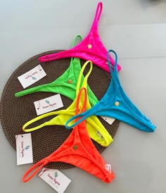 Microfio em cores neon, qual sua preferência?# R$ 95,00 cartão ou 85,00 pix (cada) Palma Beach, Brand Campaign, Fashion Inspiration Design, Bra Panty, Simple Trendy Outfits, Dressy Outfits, Bra And Panty Sets, Plus Size Swimwear, Swim Dress