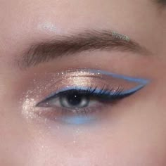 Eyeliner Tutorial For Beginners, Asian Makeup Tutorials, Maquillage On Fleek, Prom Eye Makeup, Simple Makeup Tips, Eye Makeup Pictures, Ethereal Makeup, Eye Makeup Designs, Dope Makeup