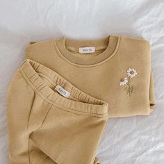 Embroidery Daisy, Daisy Sweatshirt, Embroidery Sleeves, Daisy Embroidery, Toddler Sweater, Cool Baby, Sweatshirt Set, Leg Cuffs