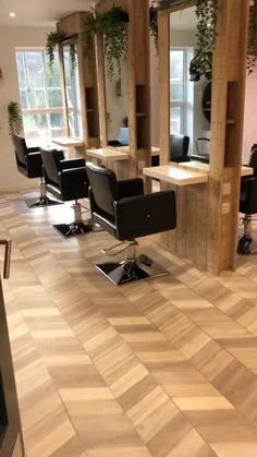 the salon is clean and ready for customers to take their haircuts off before they are finished