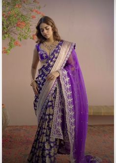 Reception Outfit, India Dress, Saree Trends, Indian Bridal Fashion, Wedding Lehenga, Elegant Saree, Saree Look, Fancy Sarees, Bridal Saree